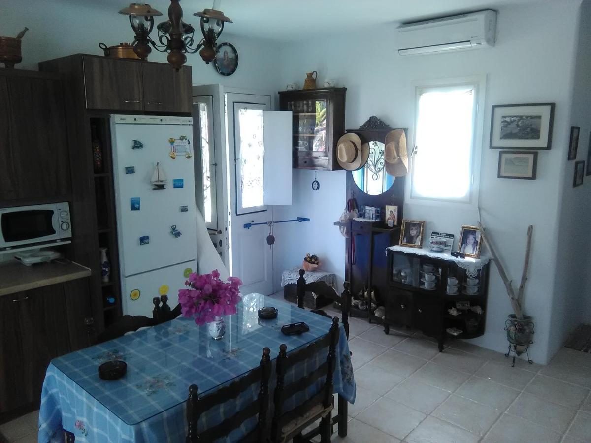 Traditional House Marivilla มัสติคารี ภายนอก รูปภาพ